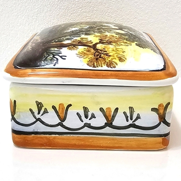 Vintage Painted Ceramic Jewelry Box - Picture 8 of 13